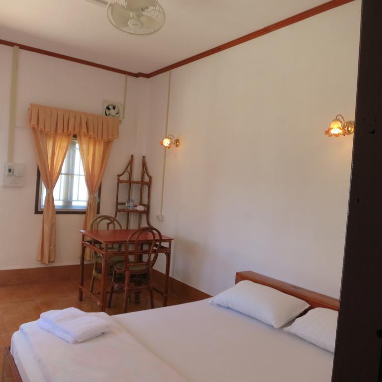 Kongkeo Guesthouse Муанг-Пхонсаван Экстерьер фото