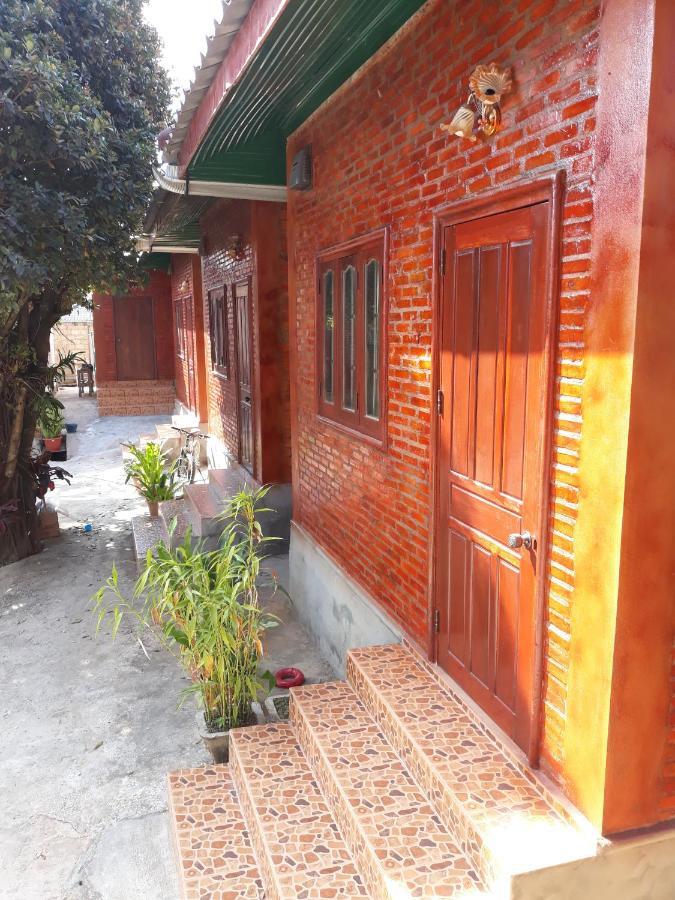 Kongkeo Guesthouse Муанг-Пхонсаван Экстерьер фото